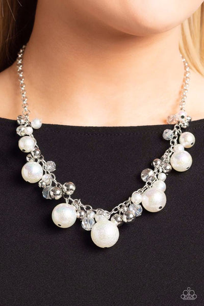 Scratched Shimmer White Necklace