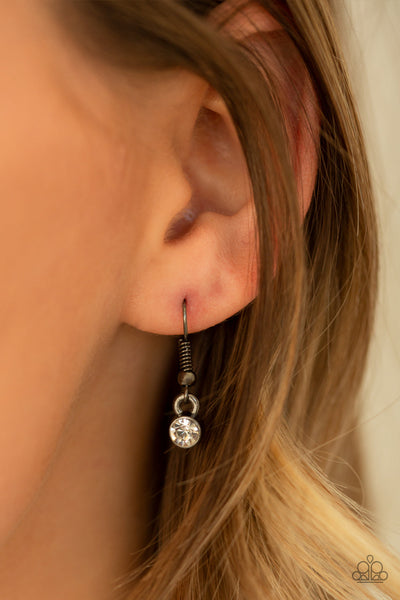 HEIRS and Graces Black Necklace