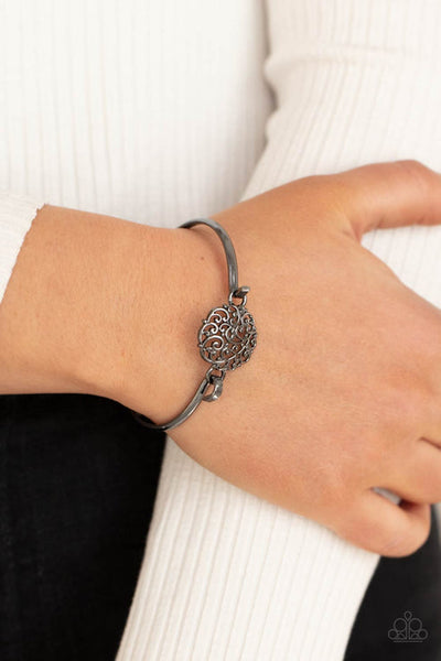 Filigree Fiesta Black Bracelet